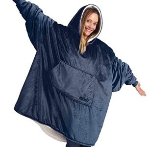 NWT THE COMFY Original | Oversized Wearable Blanket RESERVED for a_aley99